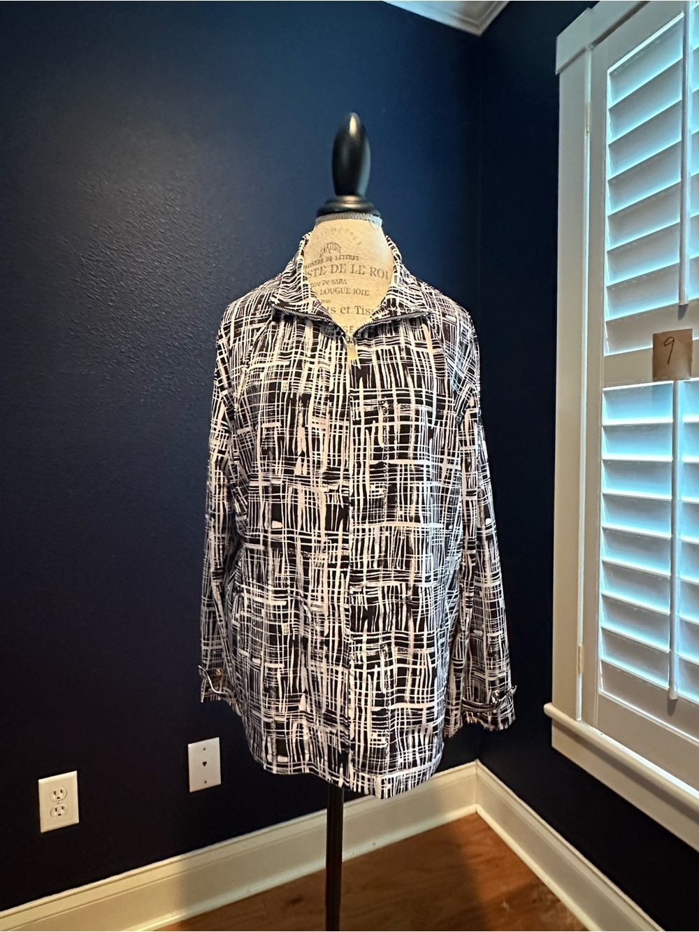 Chico's Black & White Abstract Grid Shirt Jacket